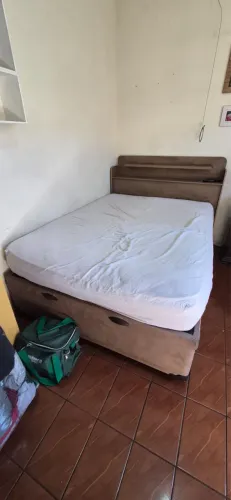 Cama casal baú + cabeceira + colchão usado