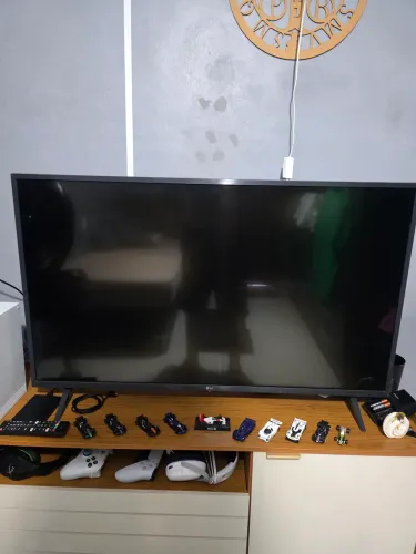 Vendo TV LG 43 polegadas FULL HD