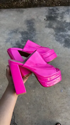 tamancos plataforma rosa