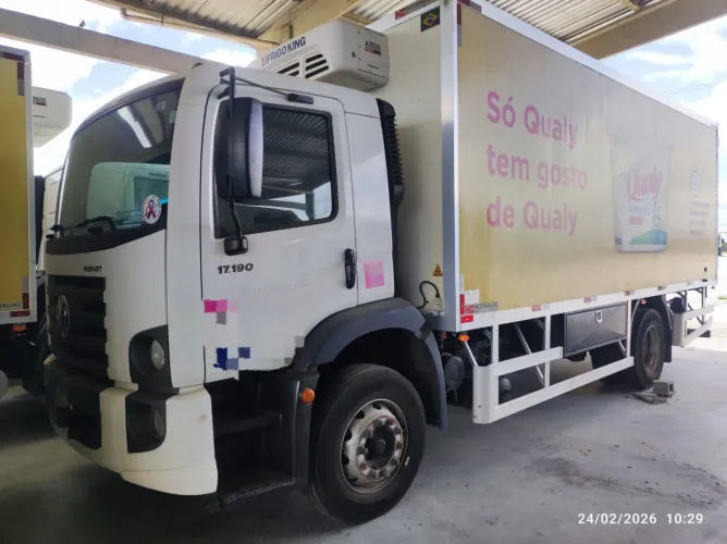 Vw17190 ano 2022 com baú frio 