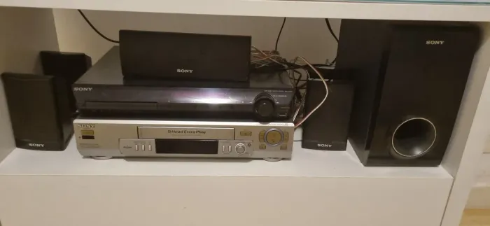 Videocassete sony 5 cabeças sem controle