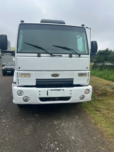 Guincho Ford cargo 2422