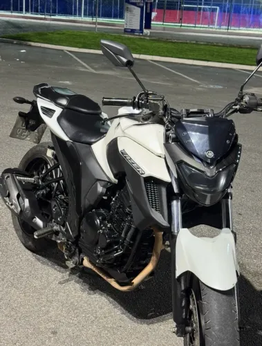 FZ25 BRANCA