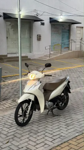Honda Biz 125i Apenas 3.500 km