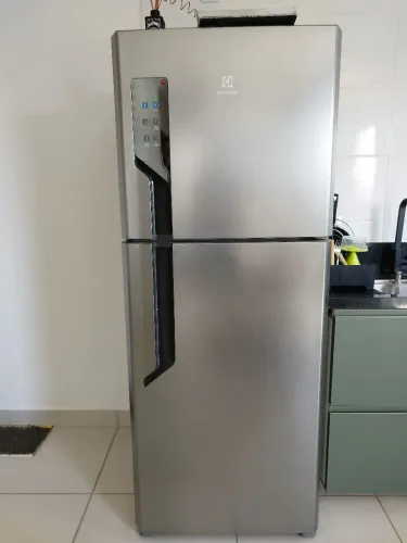 Vendo geladeira inox 431L
