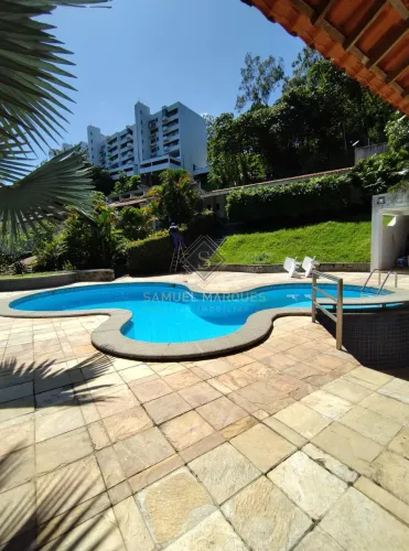 Vendo Casa de Condomínio em Apipucos - Recife / PE