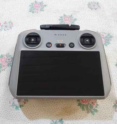 Controle DJI RC2 - Mini 4 Pro, Air 3, Air 3s, Neo 1, Neo 2 - SOMENTE VENDA 