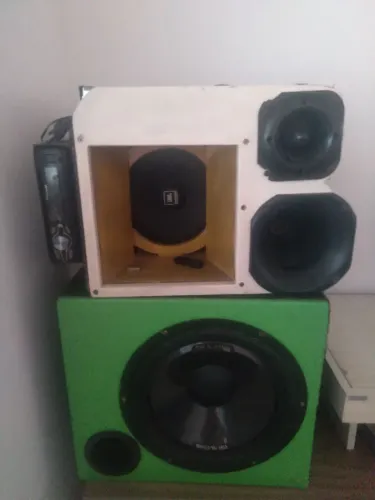 Vendo som zap * observação o toca CD não acompanha