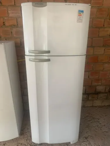 Geladeira dúplex Electrolux frost free. $670