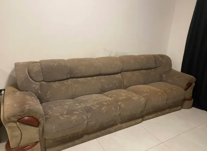 SOFÁ USADO EM BOAS CONDIÇÕES