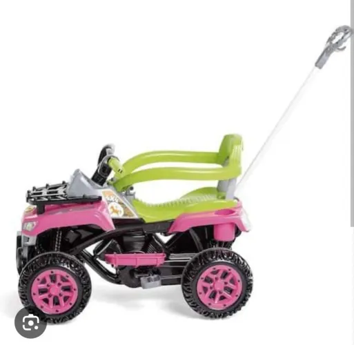 Vende-se esse quadriciclo infantil de menina