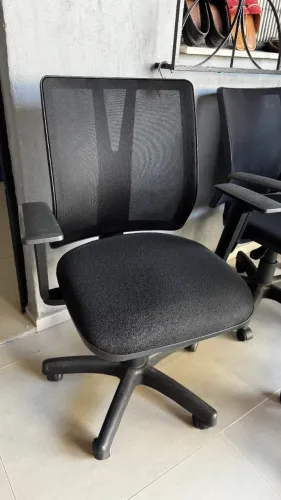 Cadeira Giratória de Escritório Frisokar Addit Ergonômica - Seminova