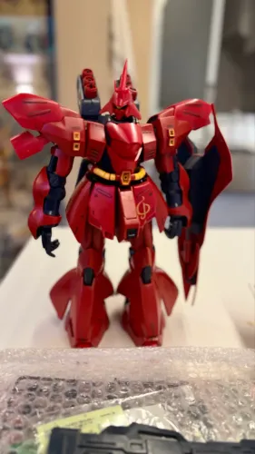 SAZABI - MG - Gundam