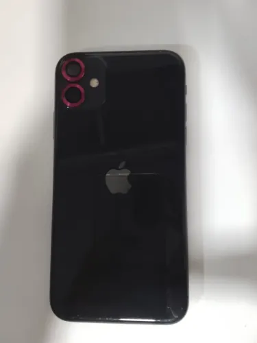 Vendo iPhone 11 bateria trocada