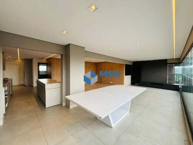 Para locação 173 m², 3 Suítes, 3 Vagas no Alto da Boa Vista!