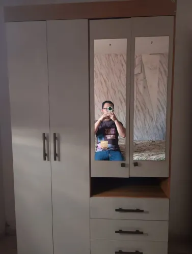 Guarda roupa super novo poucos meses de uso já desmontado pra levar