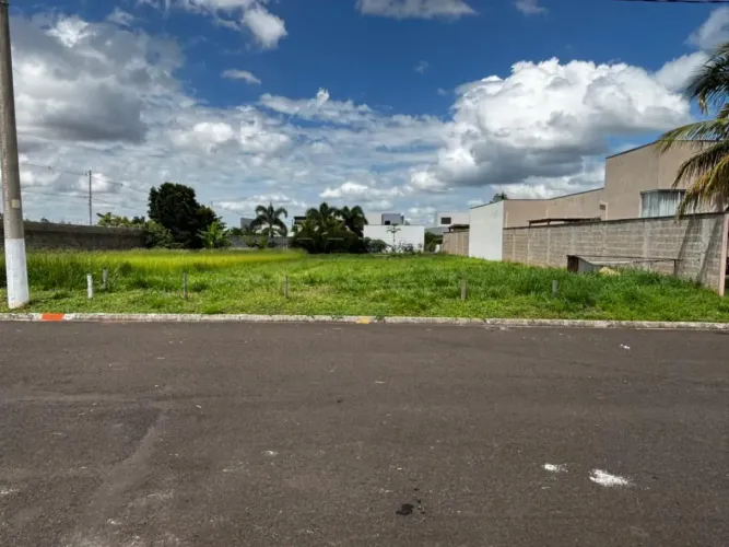 Terreno à venda - Condomínio Primavera - Piratininga/Bauru