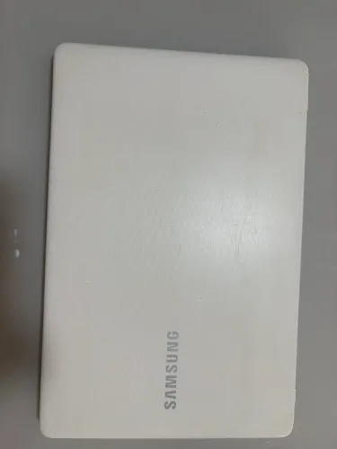 Vendo Notebook Samsung Essentials E34