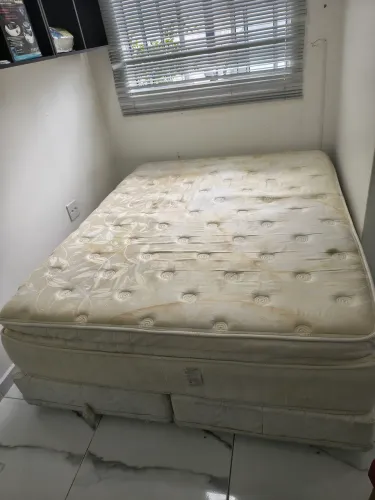 Cama box bi partido com colchão king size pillow top
