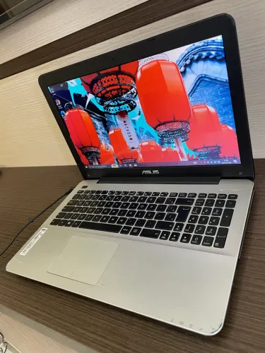 Vendo Notebook Asus i5 com Placa de Vídeo Nvidia GeForce 930M