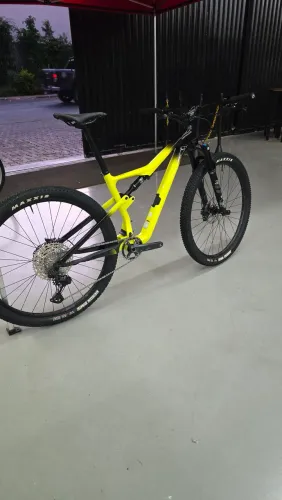 Scalpel carbon 4 M