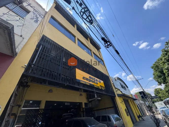 Prédio Comercial com 702m²
