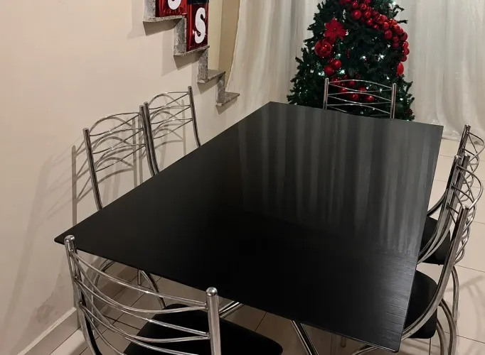 Mesa 6 cadeiras