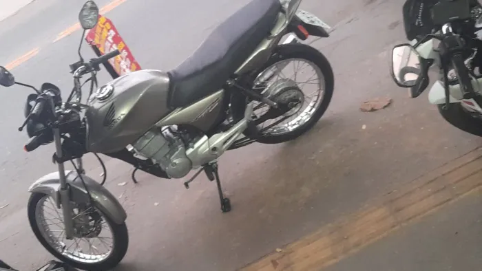 Vende titã 150