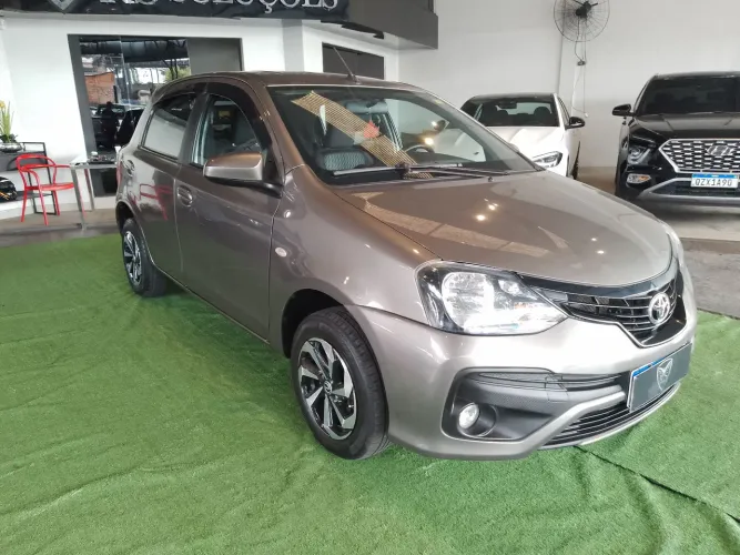Toyota Etios X 1.3 Flex 16V 5P Mec. 2020