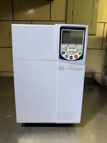 Inversor de Frequência WEG CFW500 12,5CV 33A 220V Trifásico Vetorial
