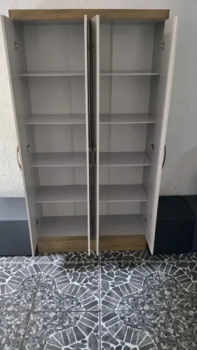 Armário Multiuso 4 portas 