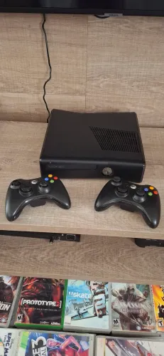 XBox 360 + 85 jogos