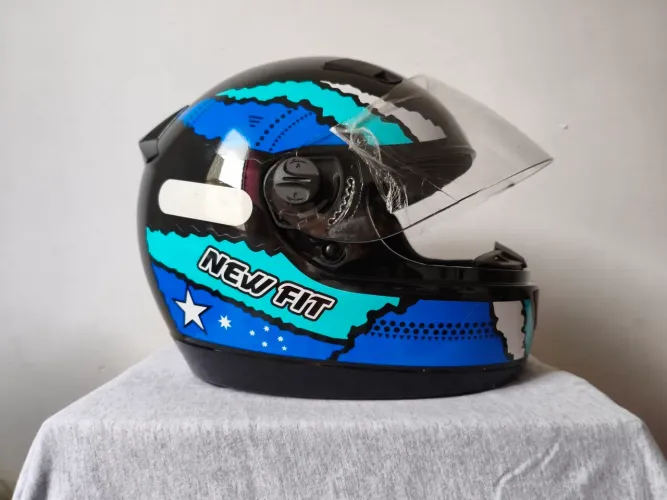 Promoção Capacete Novo, Tamanho 60