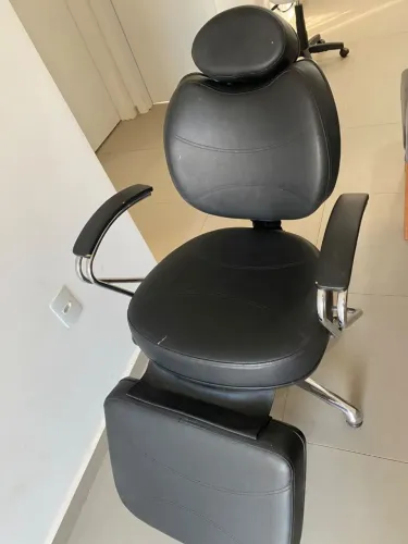 Cadeira de cabeleireiro (Duas)