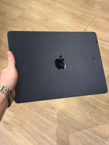 MacBook M4 Azul com pequenas marcas de uso!!