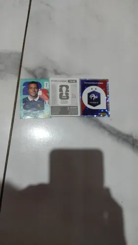Figurinhas da copa dependendo do lugar eu até levo as figurinhas se você comprar