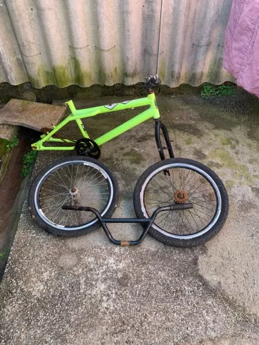 Vendo bike aro 20 desmontada por 100