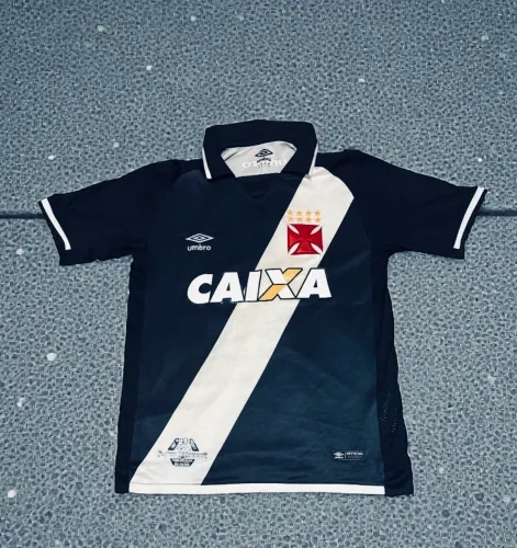 Camisa Vasco Umbro 2017/90 anos de São Januário