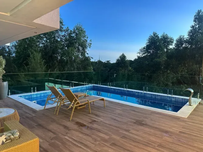 Casa totalmente mobiliada Alphaville Paralela