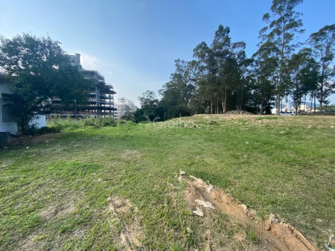 Terreno de 1.500m² no Pantanal