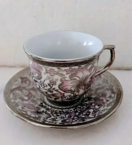 Jogo De Xícaras Antigo Em Porcelana Rendada E Prata Vintage
