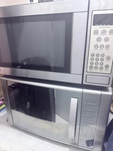 2 micro-ondas com defeito - Electrolux MEC41 + GE 31L - para conserto/peças