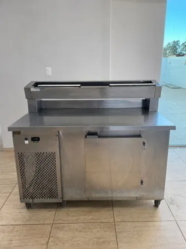 Balcão Refrigerado Inox Frilux RF037 Industrial Pizzaria com condimentadora refrigerada 