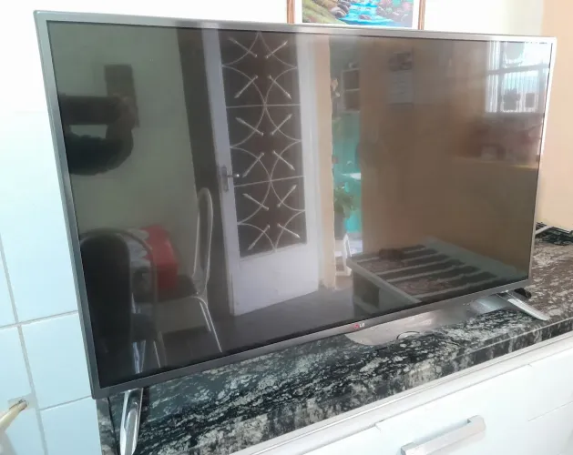 TV LG 42 POLEGADAS C/ DEFEITO