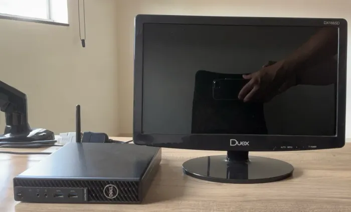 Mini PC Dell Optiplex 3080 - Core i3 | 10ª Geração | 256 GB SSD+HD 256 GB | 12 GB DDR4