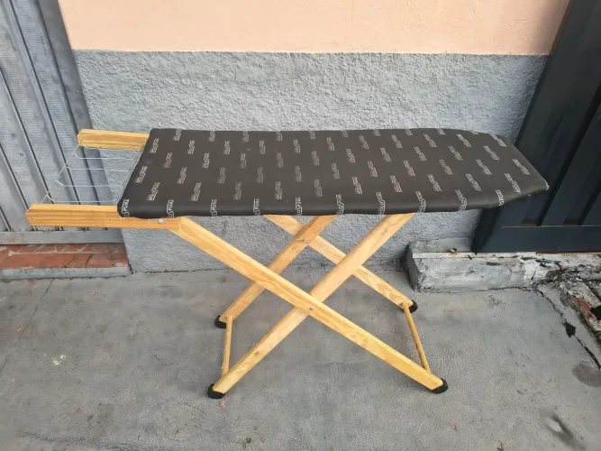 TÁBUA DE PASSAR ROUPAS. SEMI NOVA. BOTUCATU