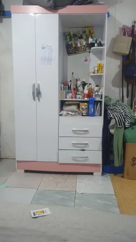 Guarda roupa excelente estado