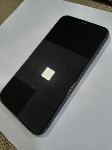 iPhone 11 64GB Original Apple | Muito Conservado | Sem Trincos | Caixa e Cabo*