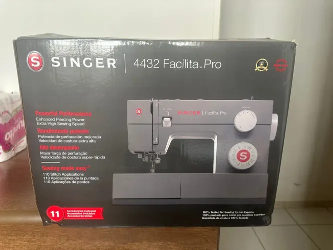 Singer Facilita Pro 4432 Semi Nova na Caixa + Nota Fiscal