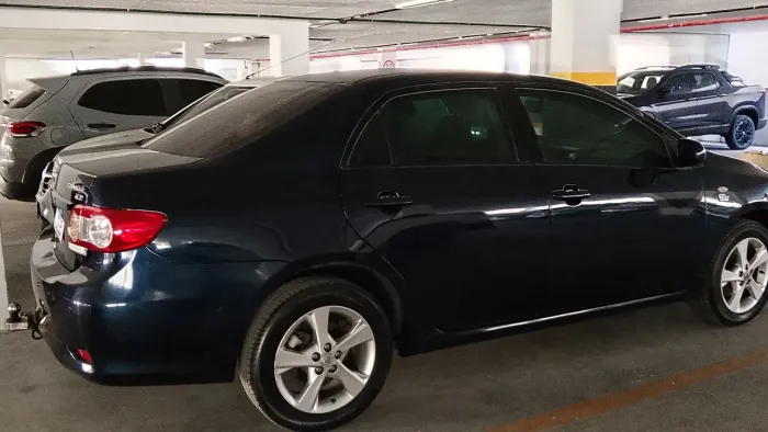 Toyota Corolla GLI 1.8 Flex 16V Mec. 2013